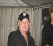 2013 (32)